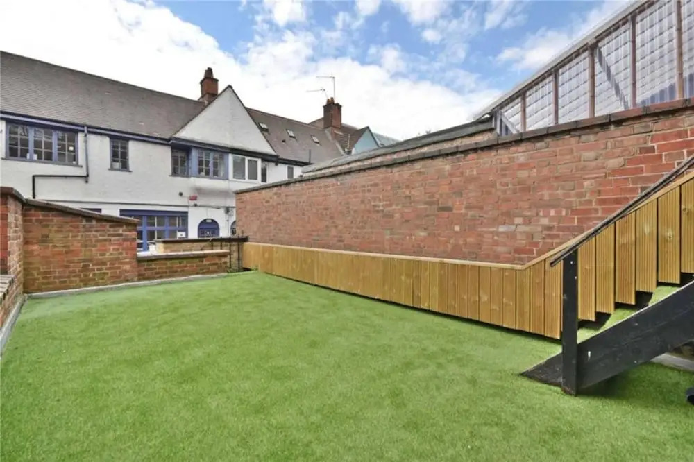 Luxury 3-bed Huge Garden Great Transport Links