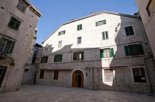 Borna and Franko Rooms Split city centre