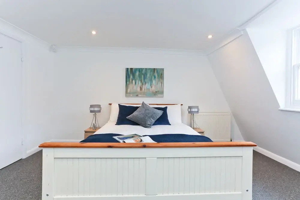 Platinum Apartments in Farringdon 9980