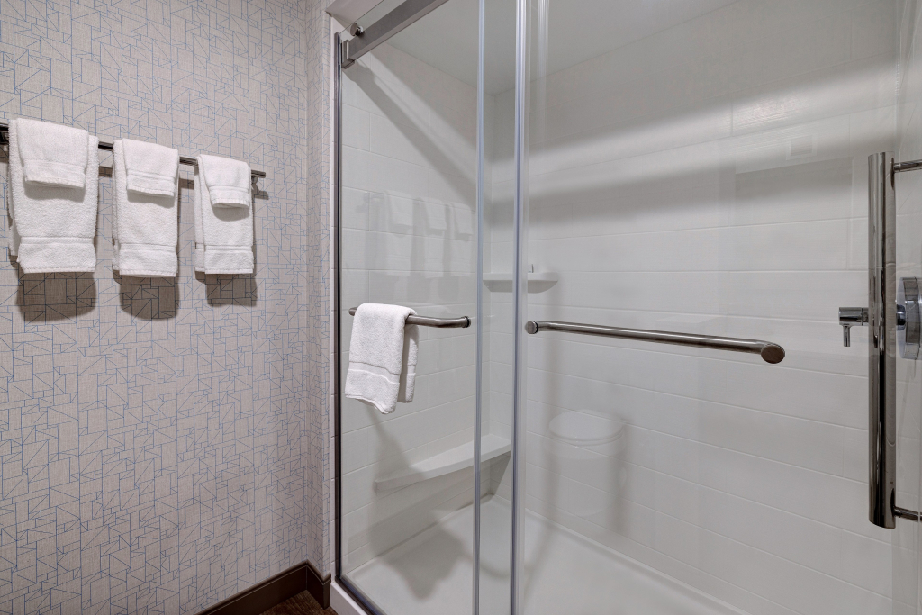 Holiday Inn Express & Suites - Detroit - Dearborn by IHG