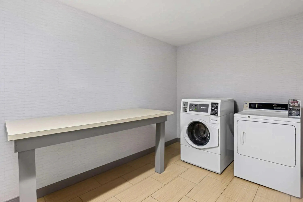 Best Western Plus North Savannah
