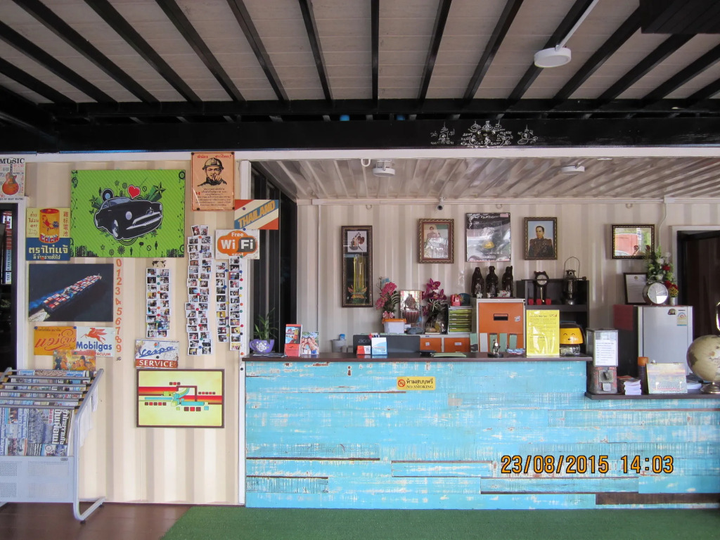 Retro Box Hotel Chumphon