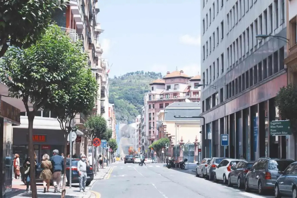 Homeloving apartment Bilbao centre with Parking space