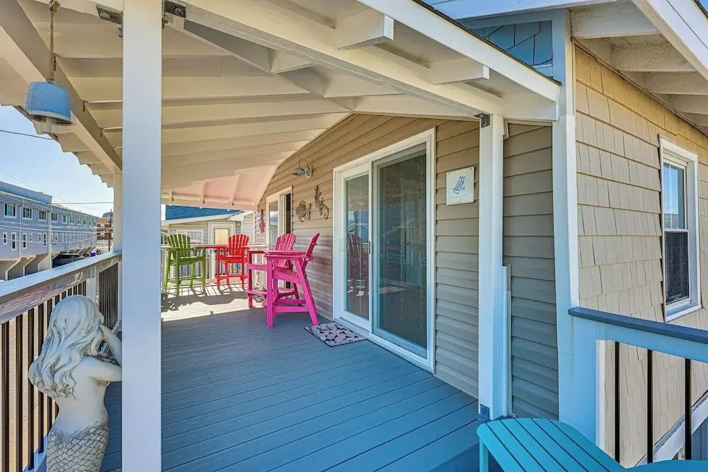 Ocean-view 'sea Gem' Bungalow: Steps to Beach!
