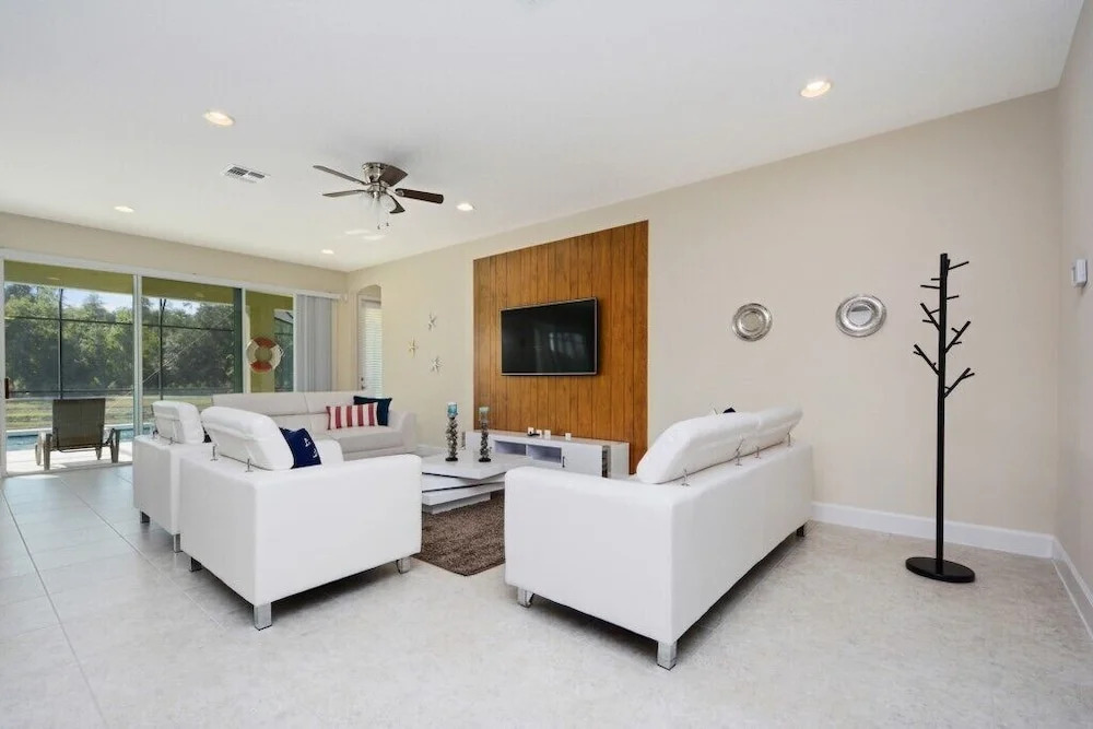 10 Bed New With Pool/spa With Lake View! 10 Bedroom Condo