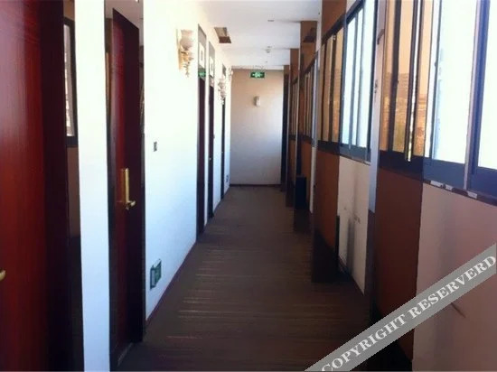 Tianhong Hotel (Wuhan Jiangxia Vocational and Technical College Fourth Middle School)