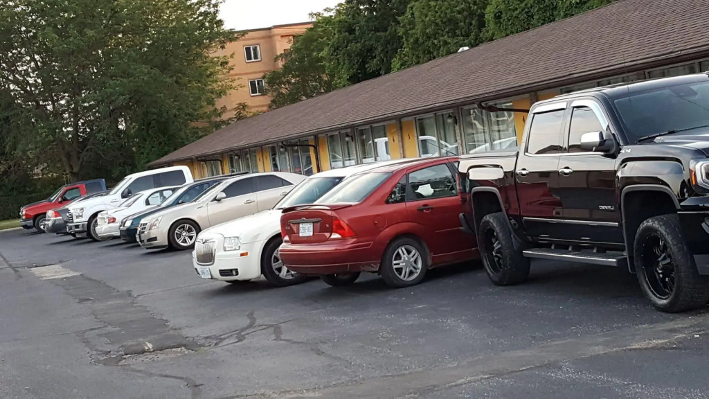 Townn Country Motor Inn