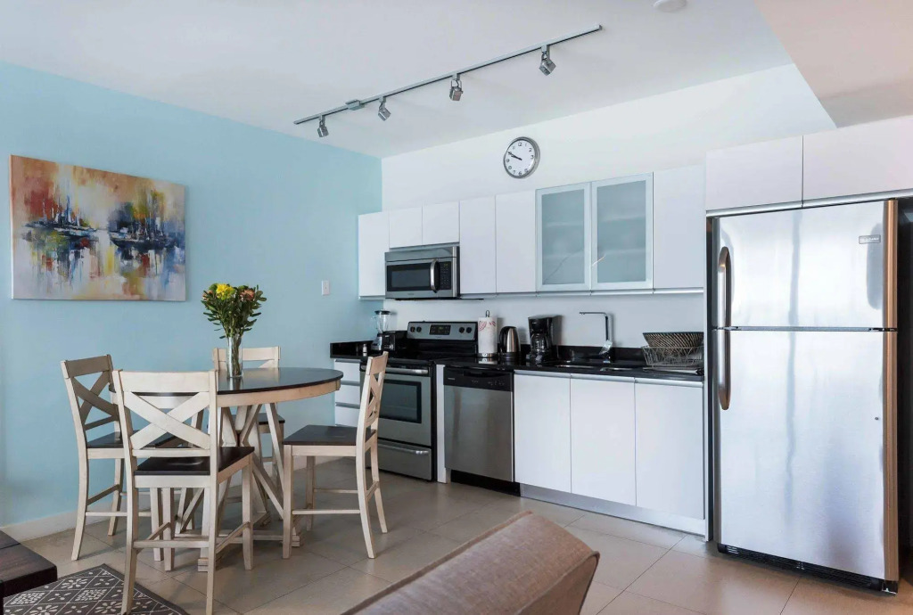 Dharma Home Suites Miami Beach at Monte Carlo