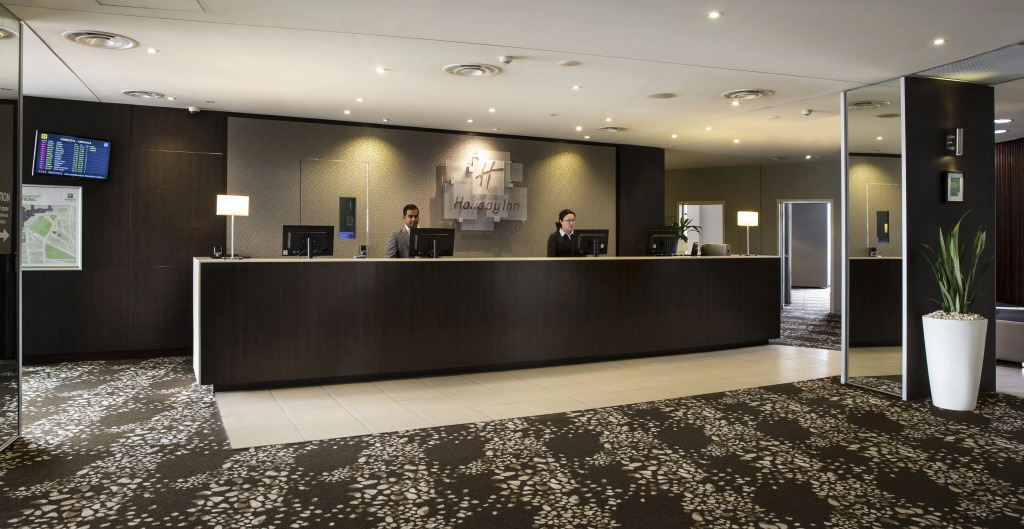 Holiday Inn Melbourne Airport by IHG