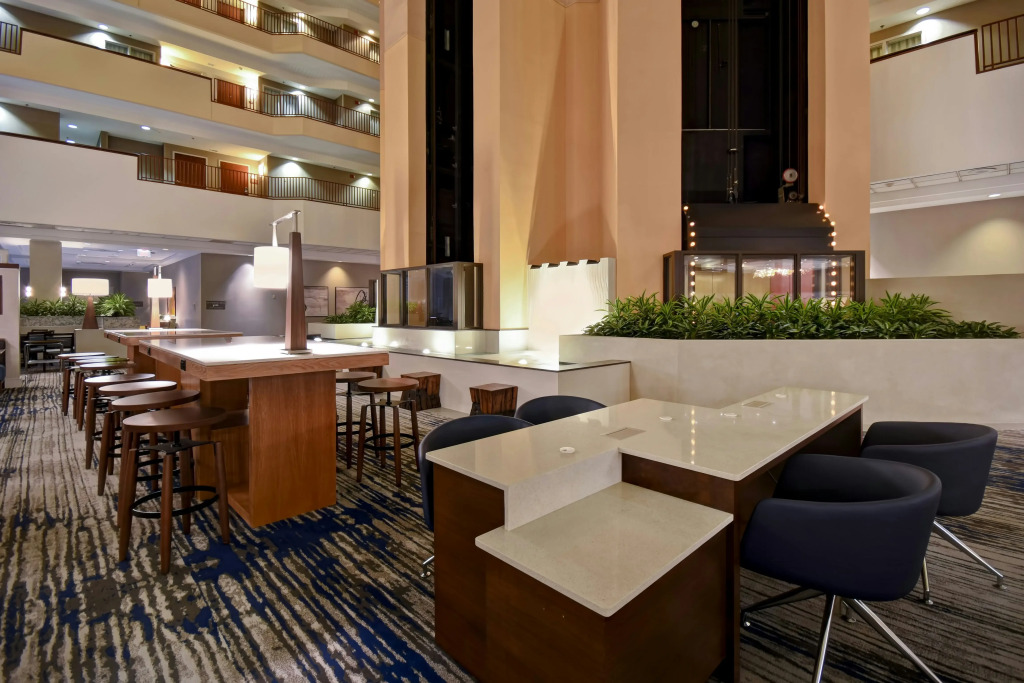 Отель Embassy Suites by Hilton Charleston