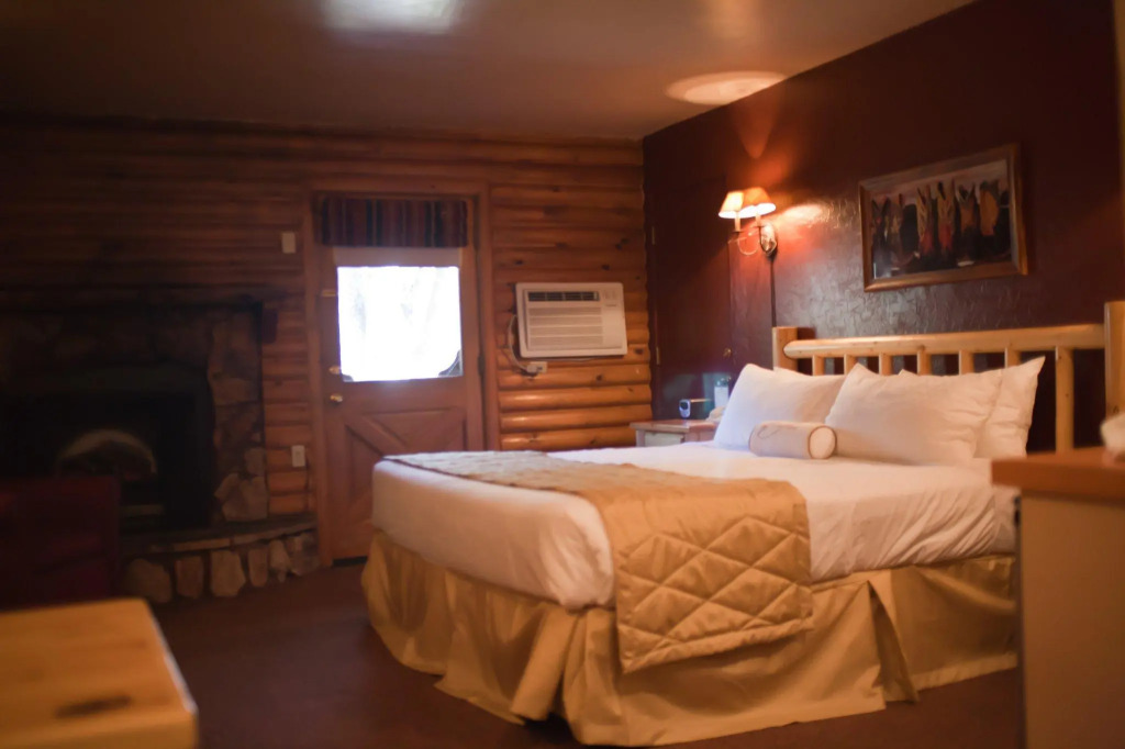 Kohls Ranch Lodge