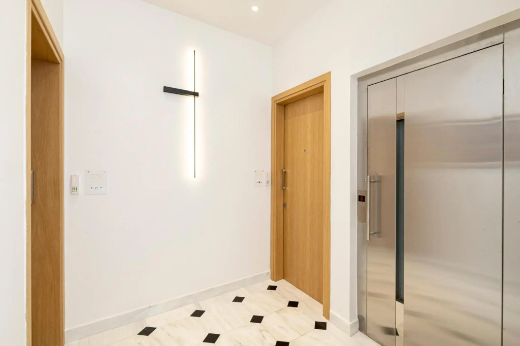 301- HiEndAccomodation-TopLocation