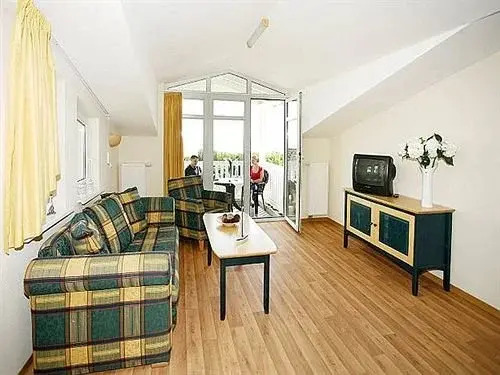 Meeresblick Residenzen FeWo 10 mit gratis Sschwimmbad- und Saunanutzung im AHOI Sellin