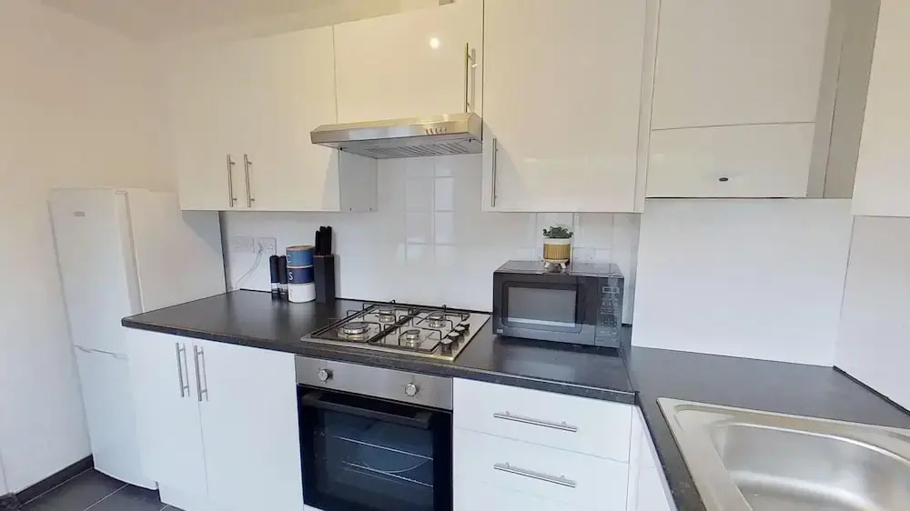 2 Bedroom House - Wifi - Parking - Pool Table