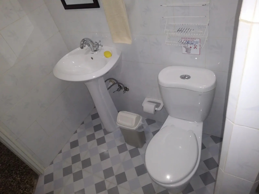 Hostal Leonel Millo