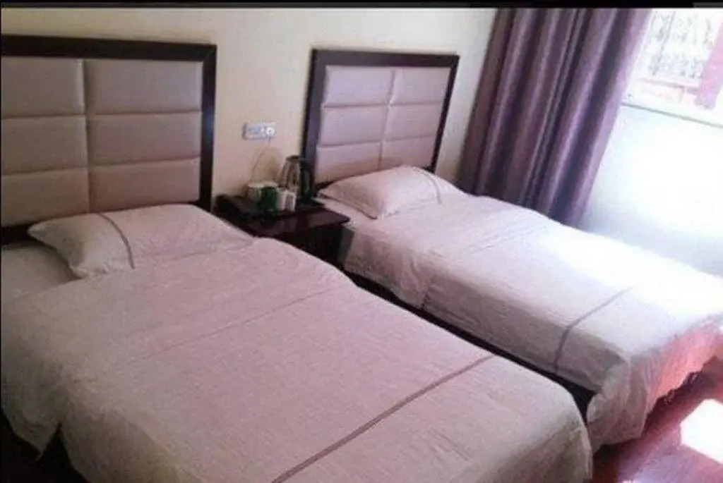 Tongxing Business Hotel