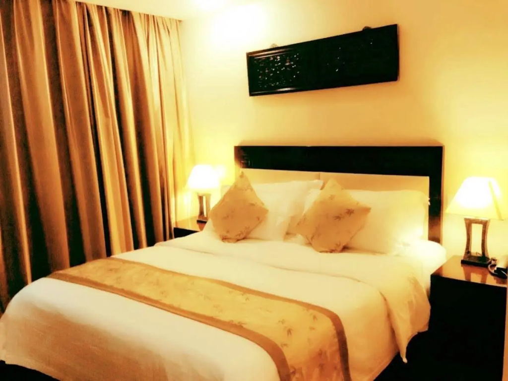 Royal Court Hotel