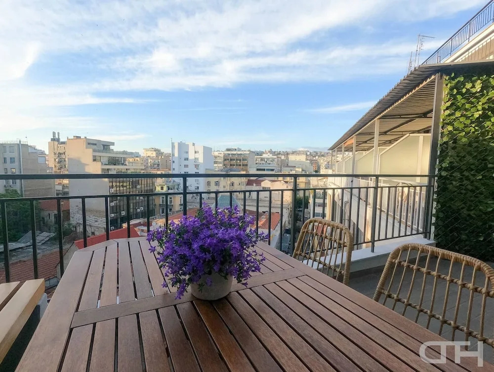 Luxury 80m2 Apartment With Balkony Downtown