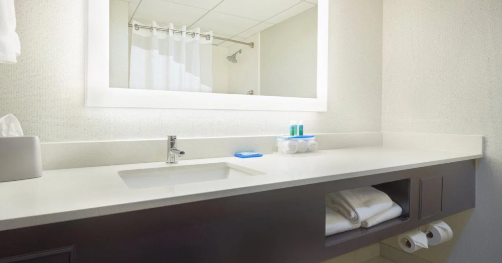 Holiday Inn Express & Suites Asheville SW - Outlet Ctr Area by IHG