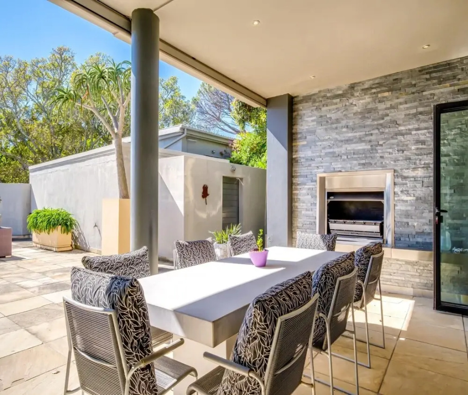 Family Villa in the Heart of Camps Bay Bayon House