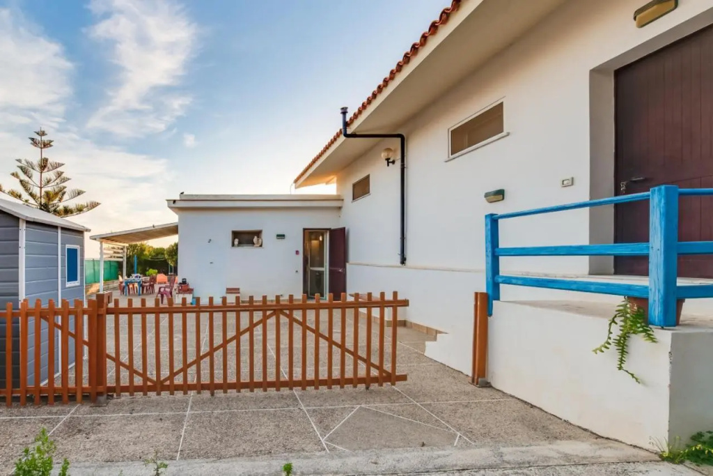 Montalbano House by Biddizzi Rari - Accesso diretto alla spiaggia, casa al mare
