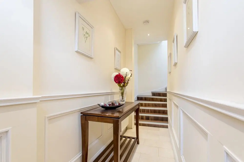 Prestigious Location - Quintessential Mews House