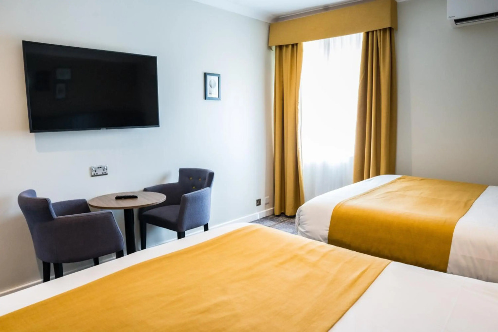 Almondsbury Interchange Hotel