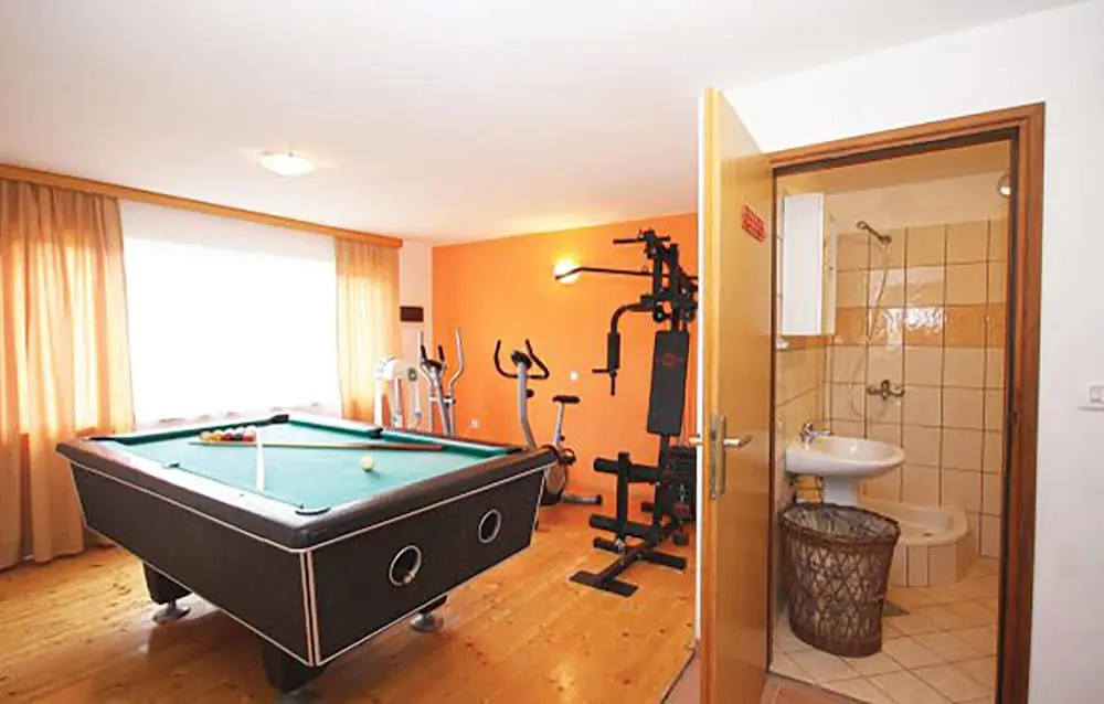 Pet Friendly Home In Pula With Sauna