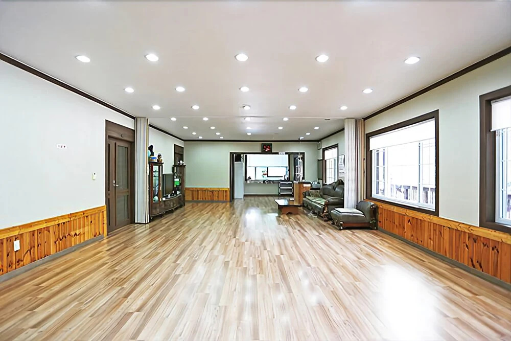 Wongju Bridge Pension