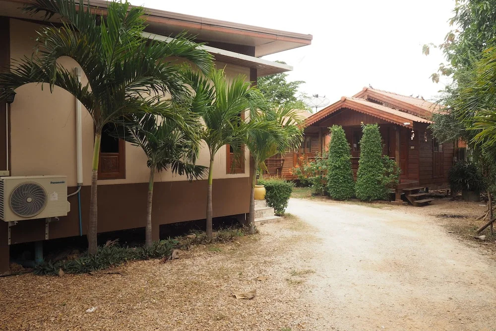 Aromdee Resort