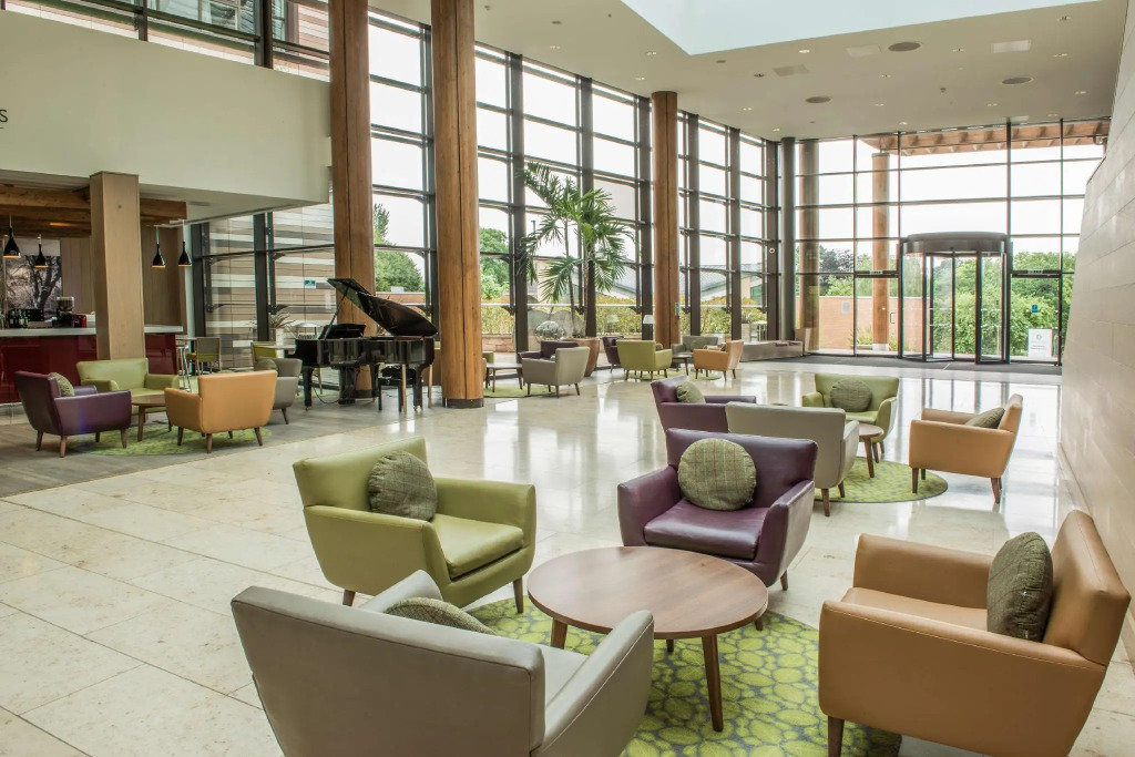 The Orchard Hotel & Restaurant
