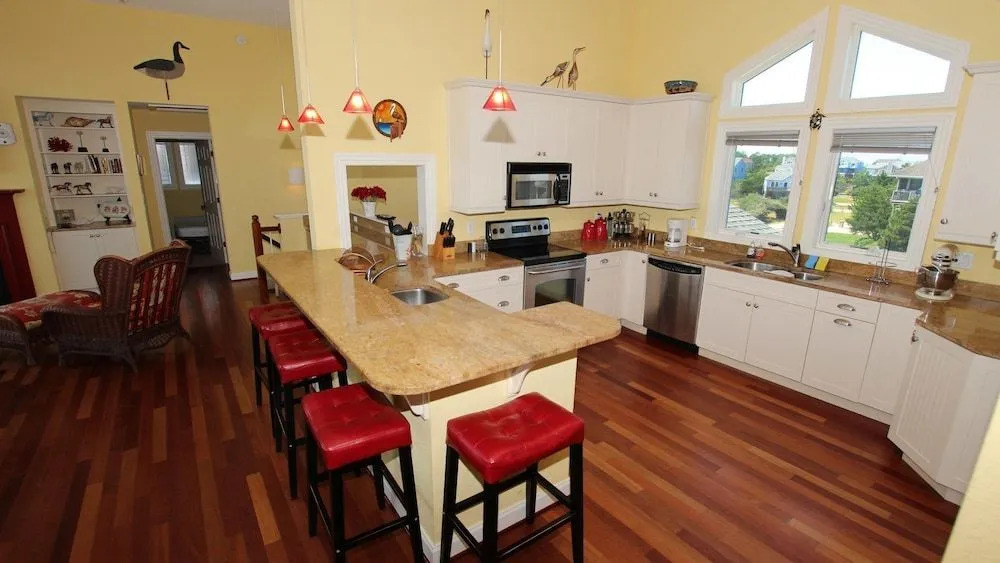 Ocean Commotion - 7 Br Home