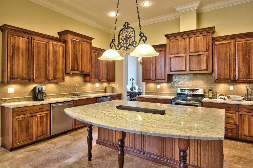 Knickerbocker Estate: Elegant 9-BR Getaway in Naples. Enjoy Private Pool, Outdoor Dining, and Expansive Grounds, Experience Tranquility with Easy Access to Naples' Best