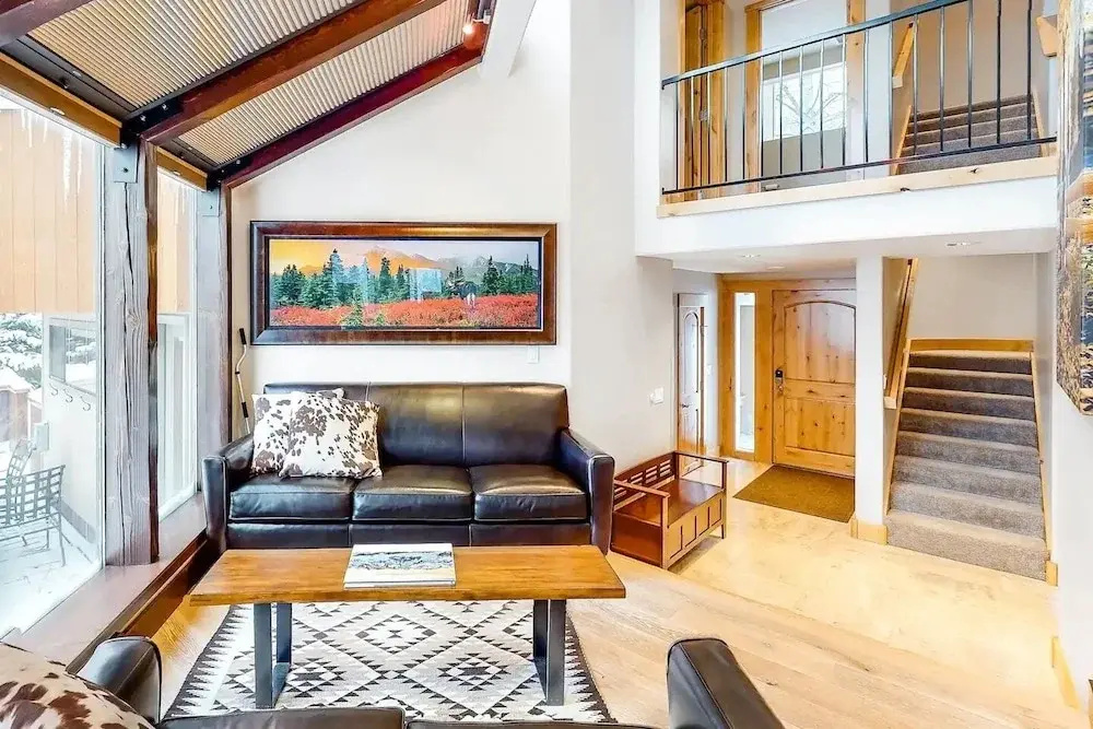 Corrock Style - Luxury Hot Tub Home Near Ski Lifts & Downtown Ketchum