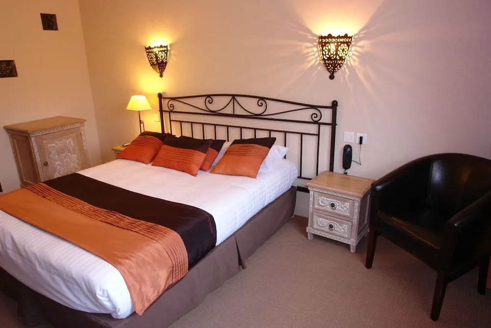 Brit Hotel Olympia