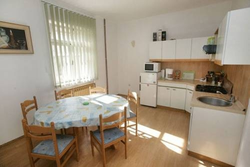 Stela Apartments