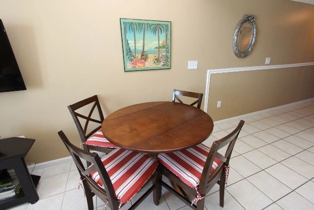 Majestic Sun 608A - 1 Br condo by RedAwning