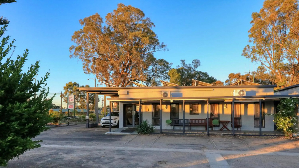 Rose City Motor Inn