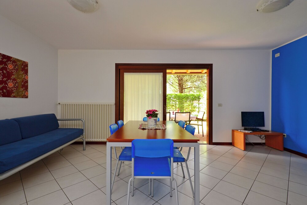 Spacious Villa With Pool
