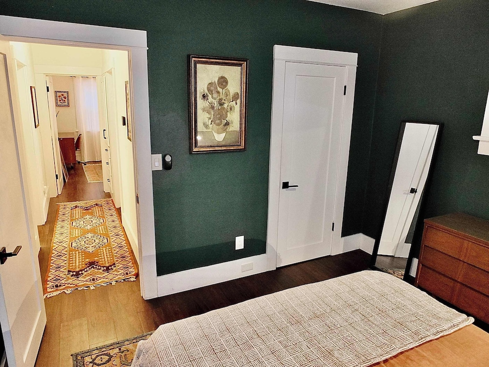 Charming Craftsman - Beach Close