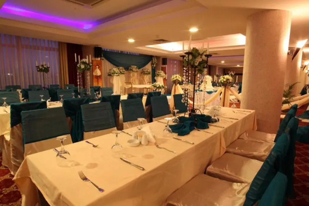 Noble Hotel