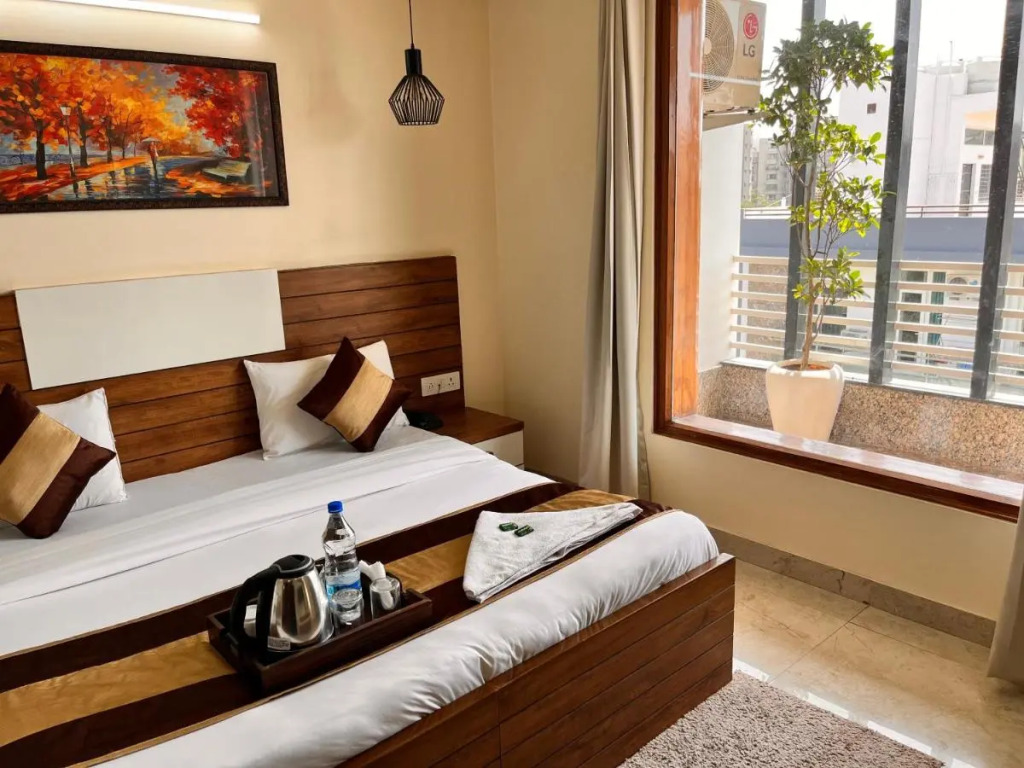 Hotel Maharaja Palace Boutique Hotels Near Medanta Medicity Gurgaon