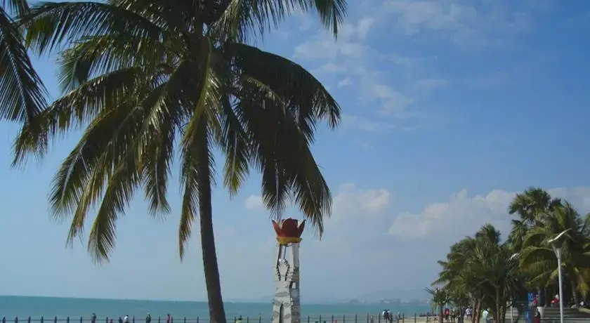 Sanya Rainbow Footprint Guesthouse