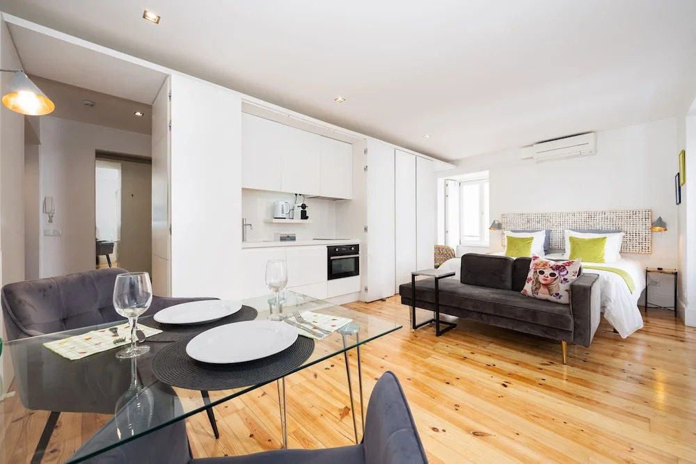 Lemonn Apartments
