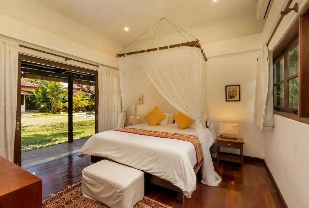 Villa Eight