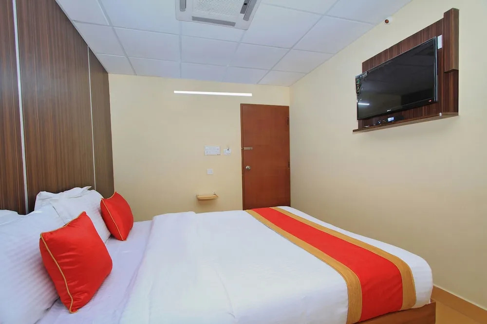 OYO 10291 Sri Venkatadri Residency
