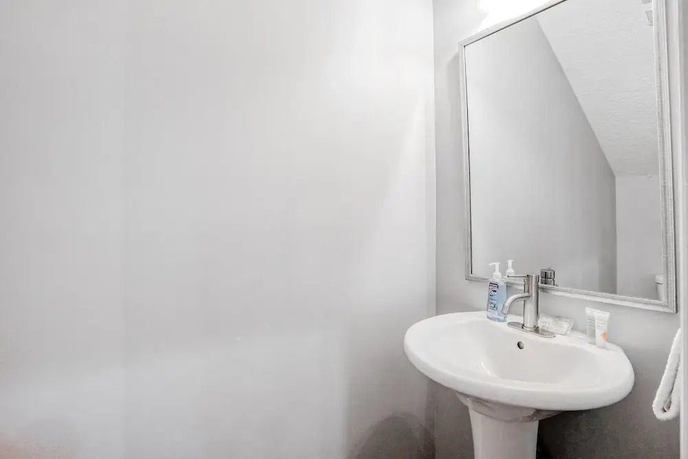 Updated, Dog-friendly gem W/fenced Yard, Foosball & Pool Tables, Wifi, Fireplace