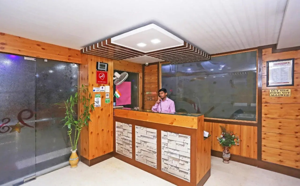 MD 9 Star Hotel
