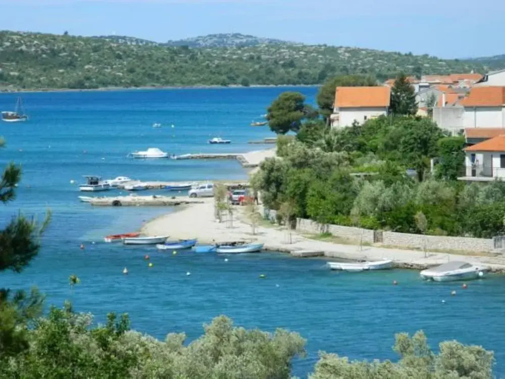 Lovely Apartment in Pirovac With Balcony