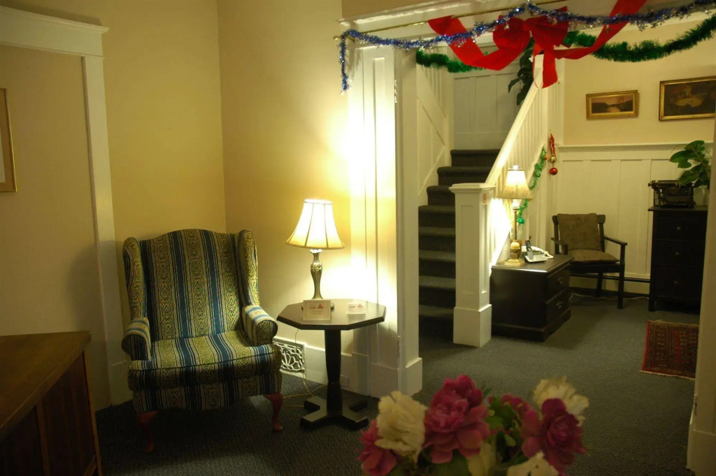 Douglas Guest House